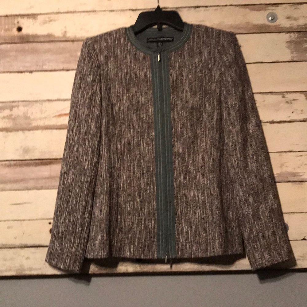 ELLEN TRACY ZIP FRONT JACKET